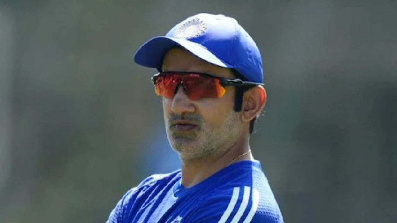 ગંભીરે અંતમાં કહ્યું કે તેને વિશ્વાસ છે કે તે ટીમ ઈન્ડિયાના હેડ કોચ તરીકે સારું કામ કરી રહ્યો છે. તેના અનુસાર ટીમની અંદર લેવામાં આવતા દરેક નિર્ણયનો હેતુ ટીમને વધુ મજબૂત બનાવવાનો હોય છે. તેણે ઉમેર્યું કે ડ્રેસિંગ રૂમમાં શું ચાલે છે તેની સાચી માહિતી ફક્ત ટીમના લોકો જ જાણે છે. (PC:PTI/X)