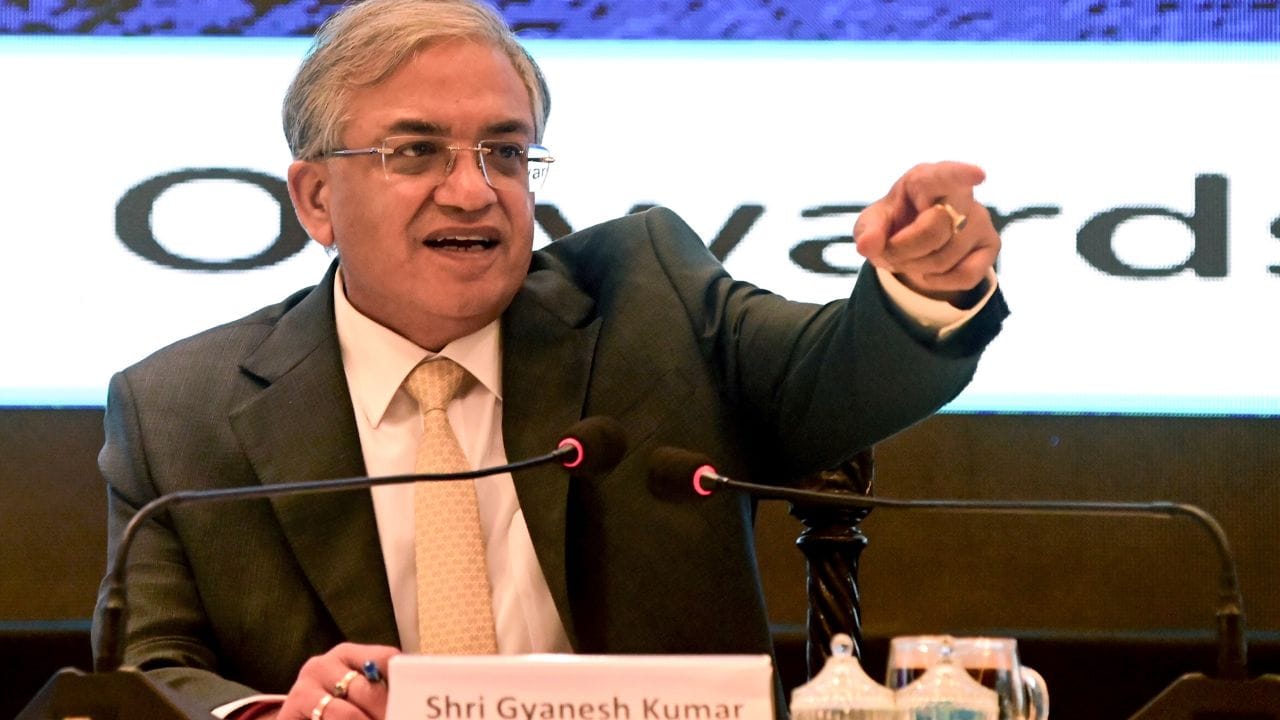 ડિસેમ્બર 2025માં જ્ઞાનેશ કુમાર 2026 માટે ઇન્ટરનેશનલ ઇન્સ્ટિટ્યૂટ ફોર ડેમોક્રેસી એન્ડ ઇલેક્ટોરલ આસિસ્ટન્સ (ઇન્ટરનેશનલ IDEA) ના સભ્ય દેશોની કાઉન્સિલના અધ્યક્ષ બન્યા. તેમણે 3 ડિસેમ્બર 2025ના રોજ સ્વીડનના સ્ટોકહોમની મુલાકાત દરમિયાન આ ભૂમિકા સંભાળી હતી.