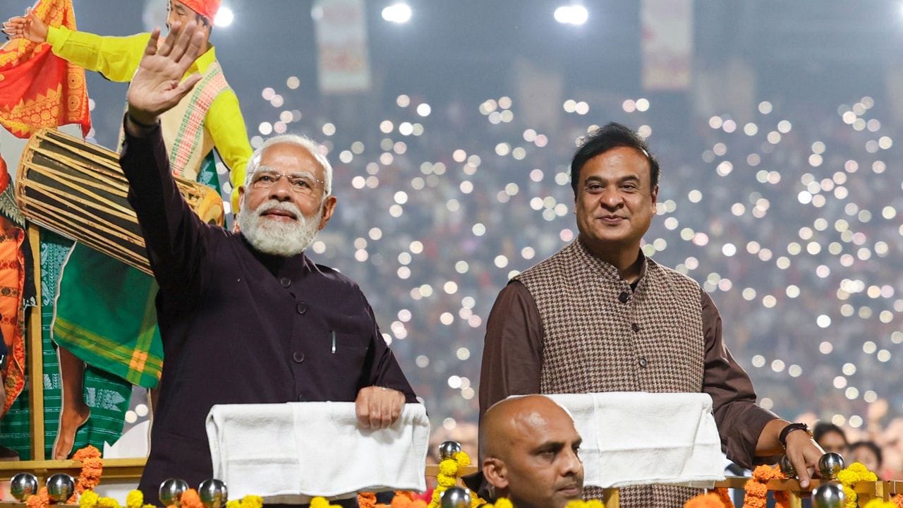 ભારતીય રાષ્ટ્રીય કોંગ્રેસના ભૂતપૂર્વ સભ્યસરમા 23 ઓગસ્ટ 2015ના રોજ ભારતીય જનતા પાર્ટીમાં જોડાયા અને ટૂંક સમયમાં તેમને NEDAના કન્વીનર બનાવવામાં આવ્યા. તેઓ જલુકબારીથી આસામ વિધાનસભાના પાંચ વખત સભ્ય રહ્યા છે, અને 2001 થી ચૂંટાયા છે.