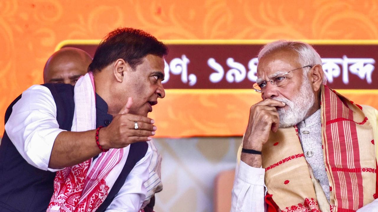  તેઓ જૂન 2016માં આસામ ક્રિકેટ એસોસિએશનના પ્રમુખ પણ બન્યા હતા. જ્યારે તેમના પક્ષના નેતા પ્રદીપ બુરાગોહેન સેક્રેટરી બન્યા. 2002 થી 2016 સુધી એસોસિએશનના સૌથી લાંબા સમય સુધી સેવા આપનારા ઉપપ્રમુખ પણ હતા.