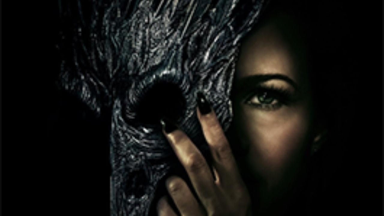  ધ ફોલ ઓફ ધ હાઉસ ઓફ અશરને ફેમસ હોરર ડાયરેક્ટ માઈક ફ્લૈગનેગને બનાવી છે. જેની આઈએમડીબી રેટિંગ 7.9 છે.