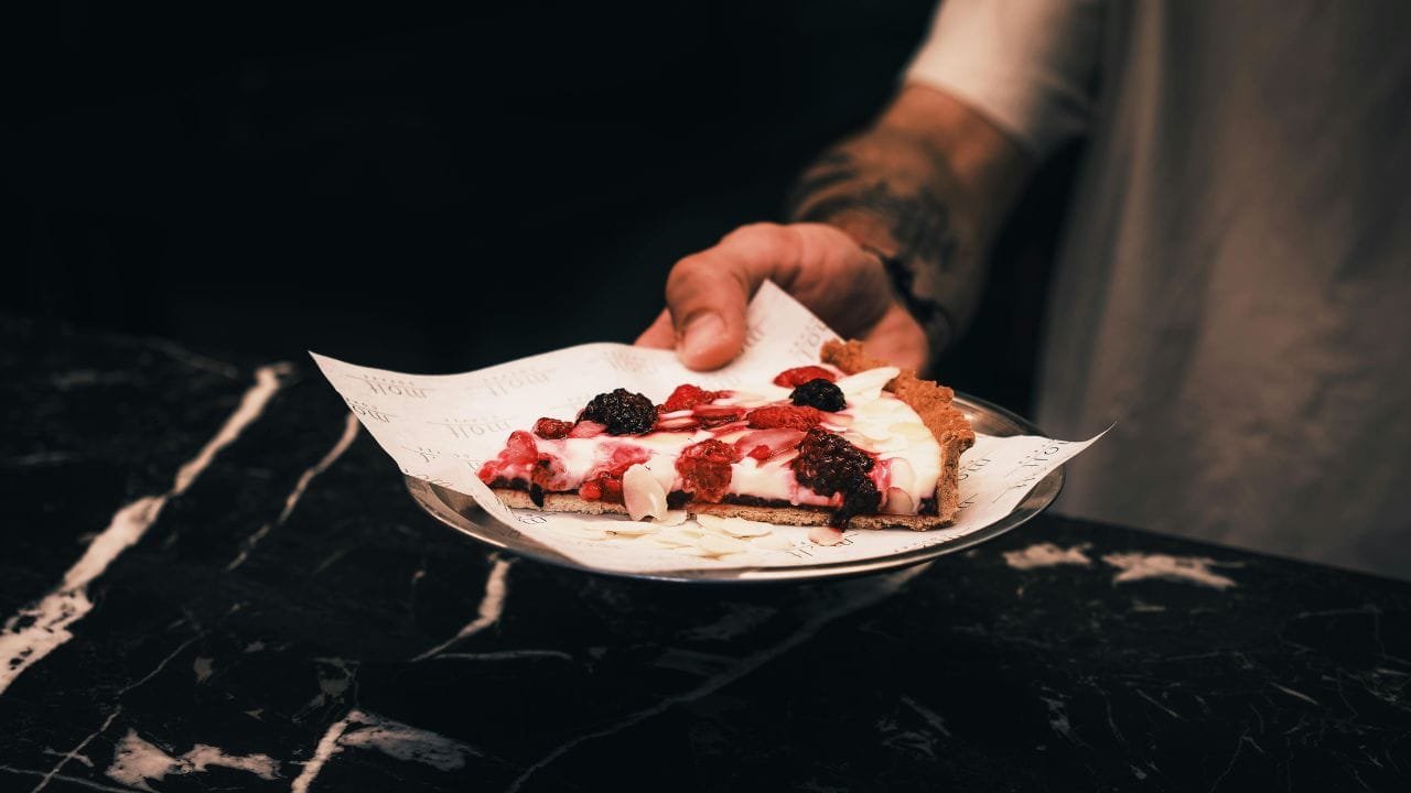 આ રીતે જોવામાં આવે તો ગેસ કે આગ વગર પણ ઘણા પ્રકારના હેલ્ધી અને ટેસ્ટી ખોરાક બનાવી શકાય છે. થોડું આયોજન અને સરળ સામગ્રીથી કિચનમાં સમય બચાવી શકાય છે અને ગરમીમાં પણ તાજું ભોજન માણી શકાય છે. 
