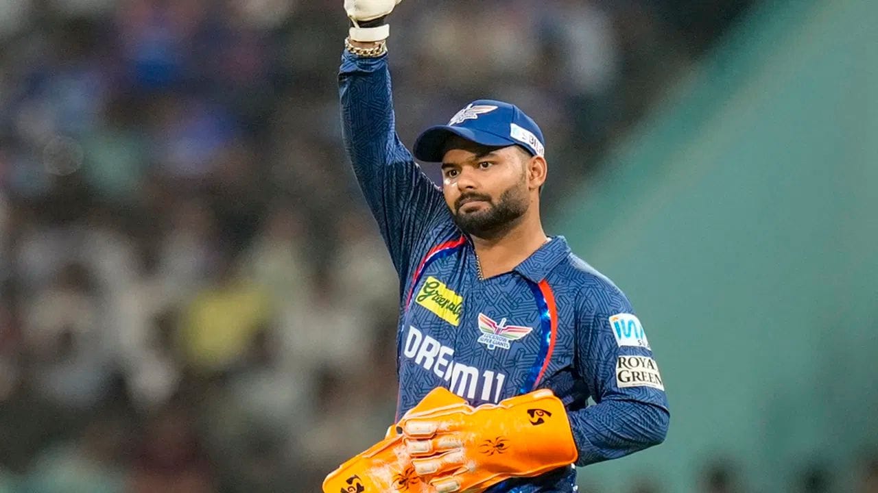 રિષભ પંતે IPLમાં 125થી વધુ મેચ રમી છે. આ વિકેટકીપર-બેટ્સમેન પોતાના આક્રમક ખેલ માટે જાણીતો છે, છતાં તે હજુ સુધી એક પણ IPL ટ્રોફી જીતવામાં સફળ રહ્યો નથી.