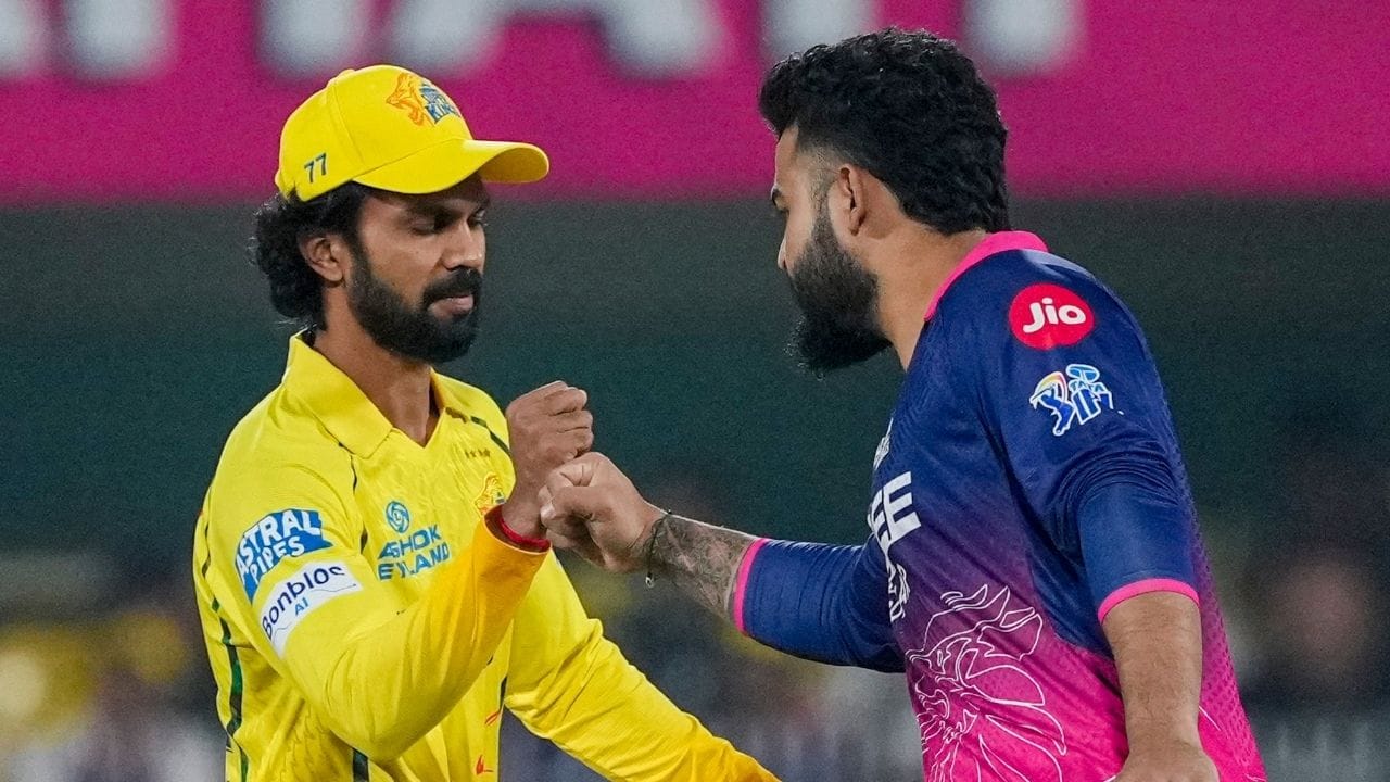 જ્યારે ગાયકવાડ લેગ સાઈડ તરફ બહાર નીકળ્યા, ત્યારે તેઓ બોલની લાઇનથી દૂર થઈ ગયા. પરિણામે, બેટ અને બોલ વચ્ચે ગેપ રહી ગયો અને બોલ સીધો સ્ટમ્પમાં જઈ અથડાયો. આર્ચરની ઝડપ અને સચોટતા સામે આ પ્રકારની મૂવમેન્ટ જોખમી સાબિત થઈ.