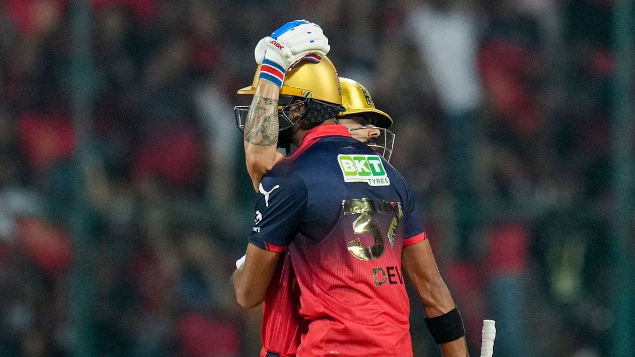 આ જીવદાતા મળ્યા પછી કોહલીએ પોતાની ઇનિંગને વધુ મજબૂત બનાવી. તેણે ધીમે ધીમે ગતિ વધારી અને માત્ર 33 બોલમાં પોતાનું અડધું શતક પૂરું કર્યું. 