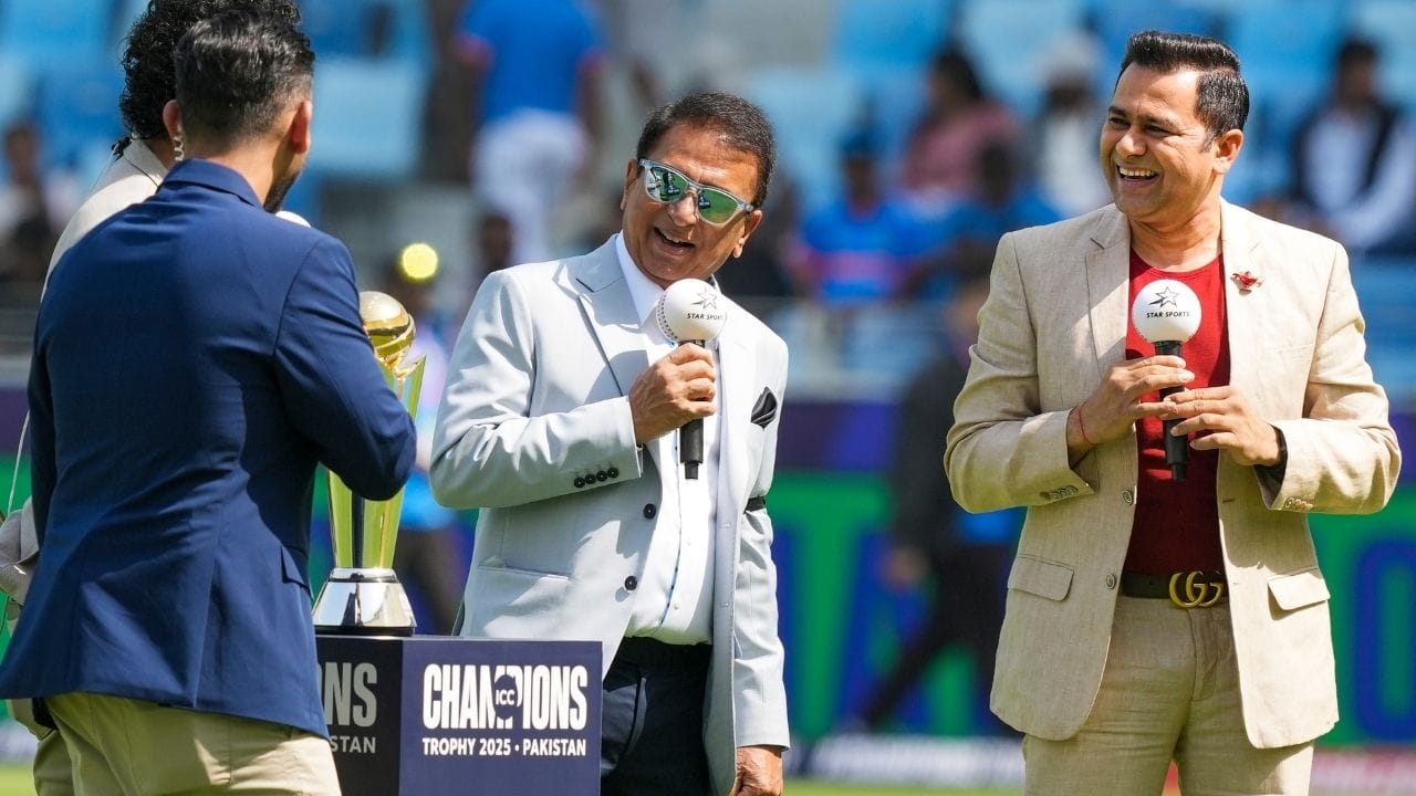  એક રિપોર્ટ અનુસાર હિન્દી કોમેન્ટેટર્સને IPL સીઝન માટે લગભગ 60 લાખથી 3 કરોડ રૂપિયા મળે છે.જુનિયર કોમેન્ટેટર્સને પ્રતિ મેચ 35,000 રૂપિયા ચૂકવવામાં આવે છે. આ જ ફી તમિલ અથવા પ્રાદેશિક ભાષાના કોમેન્ટેટર્સને લાગુ પડે છે.