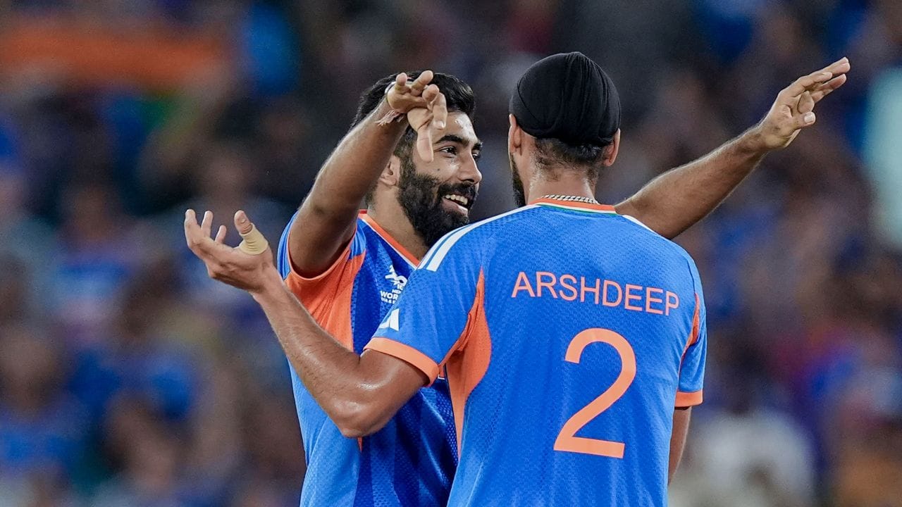 જોકે BCCI કે ICC સીધા નંબર ફાળવતા નથી, નિયમો મુજબ, કોઈપણ બે ખેલાડીઓનો પ્લેઇંગ ઇલેવનમાં એક જ સમયે એક જ નંબર હોવો જોઈએ નહીં.