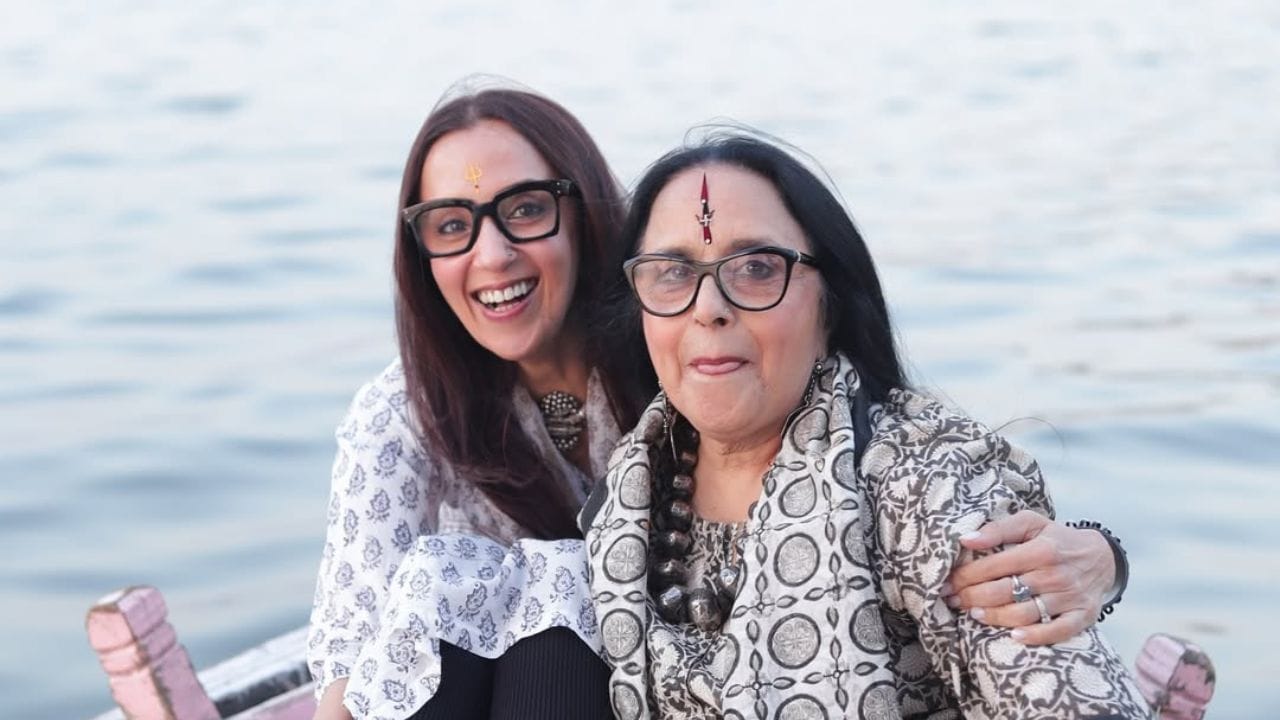 અરુણ ભારતીય ટેલિવિઝન ઈન્ડસ્ટ્રીના શરૂઆતના વર્ષોનો ભાગ રહી ચૂકી છે, 1980 ના દાયકાની ભારત એક ખોજ અને યાત્રામાં અભિનય કર્યો હતો. તેમણે ભારતના બંધારણના નિર્માણ પર આધારિત ટીવી મીની-સીરિયલ 'સંવિધાન' માં સ્વતંત્રતા કાર્યકર હંસા મહેતાની ભૂમિકા પણ ભજવી હતી, જે બંધારણ સભાની સલાહકાર સમિતિનો ભાગ હતી.