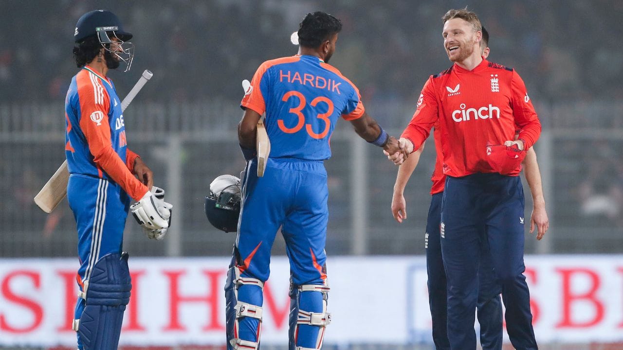 જ્યારે 2024 ના T20 વર્લ્ડ કપમાં ભારતે જ્યોર્જટાઉનમાં રમાયેલી સેમિફાઇનલમાં 171 રનનો સ્કોર ઉભો કર્યો અને ઇંગ્લેન્ડને માત્ર 103 રનમાં સમેટી દીધું. ઇંગ્લેન્ડ સામે 68 રનથી જીત મેળવી અને બાદમાં ફાઇનલમાં ભારતે દક્ષિણ આફ્રિકાને હરાવી ટ્રોફી પોતાના નામે કરી હતી.