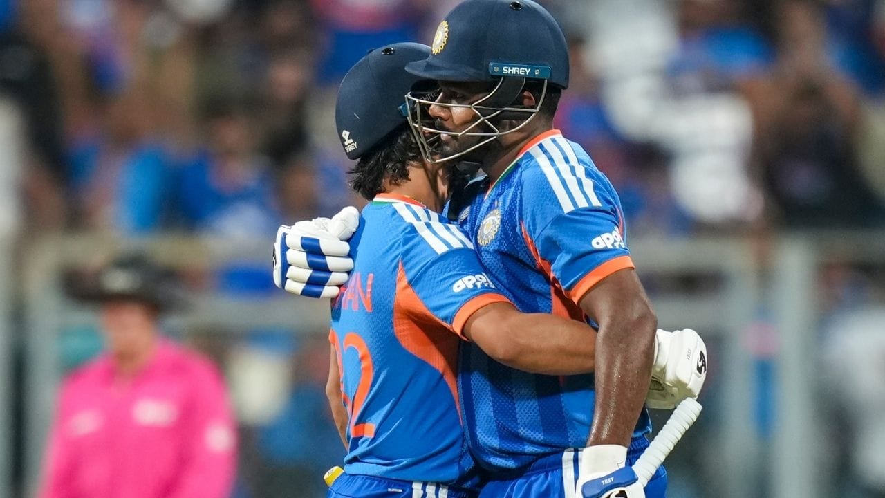 અંતે, ઇંગ્લેન્ડ માટે શરૂઆતમાં છૂટેલો કેચ ખૂબ જ મોંઘો સાબિત થયો. જો તે સમયે કેચ પકડાઈ ગયો હોત તો સંજુ સેમસનની આ મોટી ઇનિંગ અટકાવી શકાય હતી. પરંતુ એક ભૂલના કારણે સંજુએ મેચમાં સંપૂર્ણ કાબૂ મેળવી લીધો અને ઇંગ્લેન્ડની ટીમને ભારે દબાણમાં મૂકી દીધું. ક્રિકેટમાં ઘણીવાર આવી નાની ભૂલો આખા મેચનું પરિણામ બદલી નાખે છે, અને આ મુકાબલામાં પણ એવું જ જોવા મળ્યું.