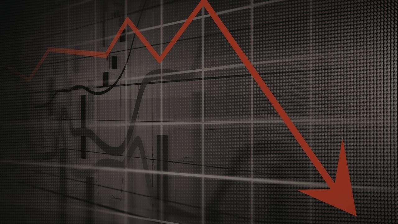 આ બધાની વચ્ચે રૂપિયા પણ ભારે દબાણમાં આવી ગયો છે. ડોલર સામે રૂપિયા પહેલી વાર 95ના ઐતિહાસિક સ્તર પાર કરી ગયો છે. નિષ્ણાતોના મતે, તેલની વધતી કિંમતો અને વિદેશી મૂડીની બહાર નીકળવાની પ્રક્રિયા રૂપિયા પર વધુ દબાણ ઉભું કરી રહી છે.