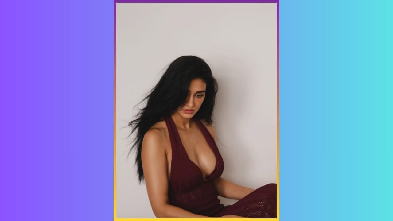 બ્યુટી અને મેકઅપમાં પણ દિશા પટનીએ કમાલની સાદગી બતાવી છે. "મેકઅપ, સોફ્ટ સ્કિન ગ્લો અને નેચરલ એક્સપ્રેશન" આ બધું મળીને તેના ચહેરાની ખરી બ્યુટિ સામે આવે છે. વધુ પડતા મેકઅપ વગર પણ તેનો લુક એટલો પાવરફુલ છે કે, તેના પરથી નજર હટાવવી મુશ્કેલ બની જાય છે.