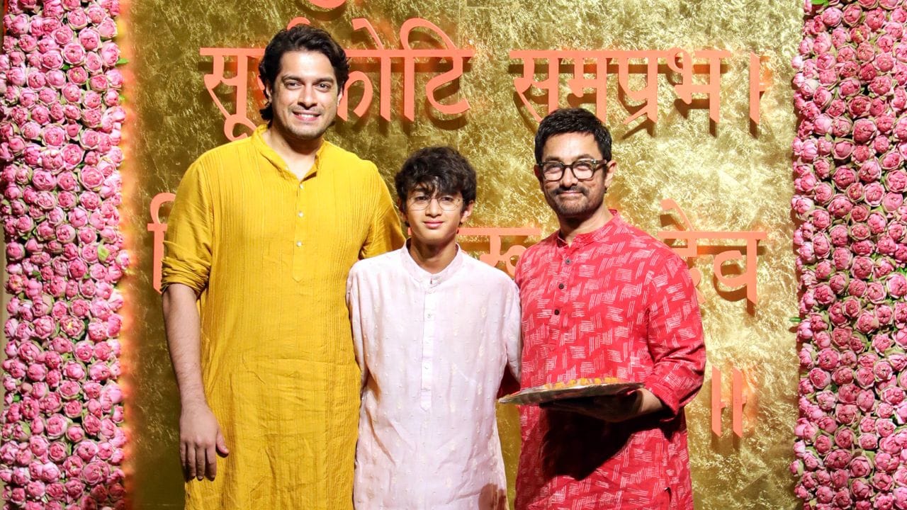 અભિનેતાએ મુંબઈની એચ.આર. કોલેજ ઓફ કોમર્સ એન્ડ ઇકોનોમિક્સમાં અને ન્યૂ યોર્કની અમેરિકન એકેડેમી ઓફ ડ્રામેટિક આર્ટ્સમાં અભ્યાસ કર્યો છે.