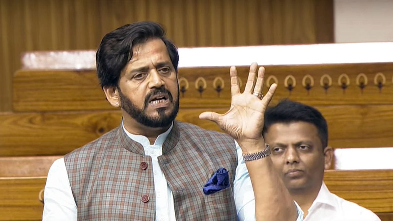 કેટલાક વિસ્તારોમાં “કિશન” અટક કૃષિ અને ગામડાંની સંસ્કૃતિ સાથે પણ જોડાયેલી છે. “કૃષ્ણ” શબ્દનો એક અર્થ ખેતી અને ધરતી સાથે જોડાયેલો પણ માનવામાં આવે છે, જેના કારણે ખેડૂત સમાજમાં આ નામ લોકપ્રિય બન્યું.