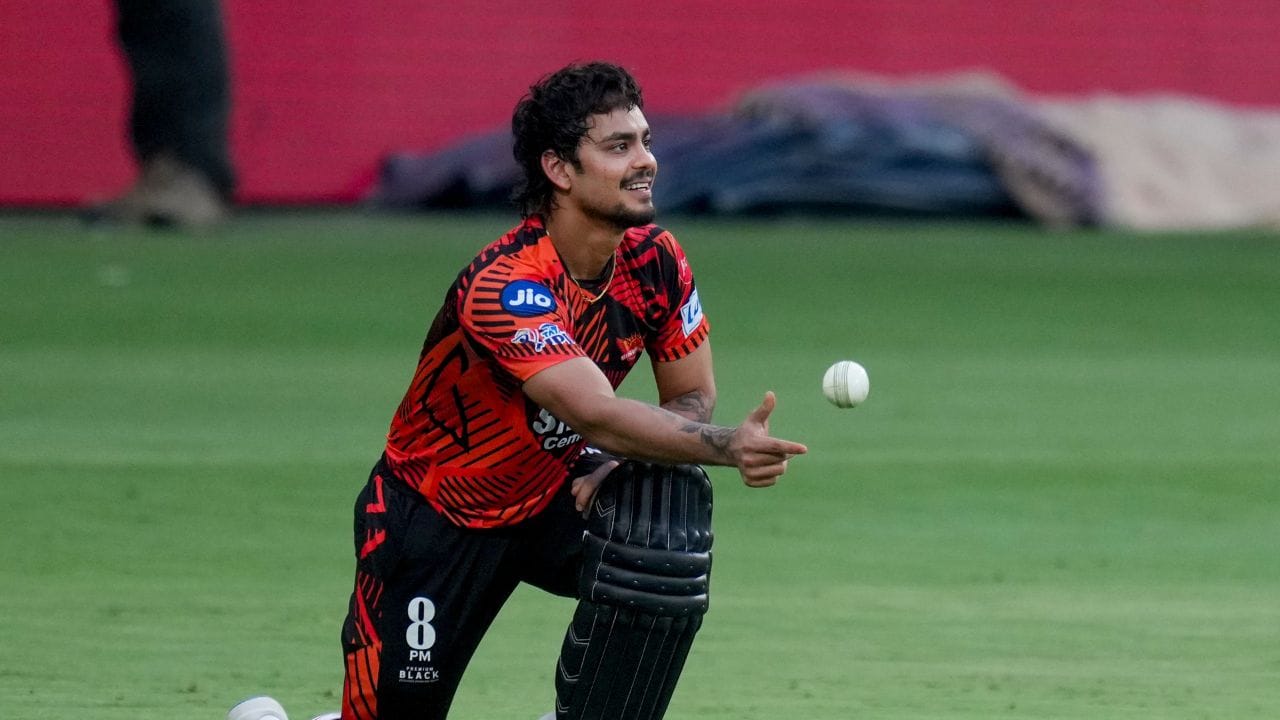 ભારતમાં અટક (સરનેમ) વ્યક્તિની ઓળખ, વંશ અને સામાજિક પરંપરાનો મહત્વપૂર્ણ ભાગ છે. “કિશન” એવી એક અટક છે, જે દેશના વિવિધ વિસ્તારોમાં જોવા મળે છે. આ અટક માત્ર નામ નહીં પરંતુ તેની પાછળ ધાર્મિક અને સાંસ્કૃતિક અર્થ છુપાયેલો છે