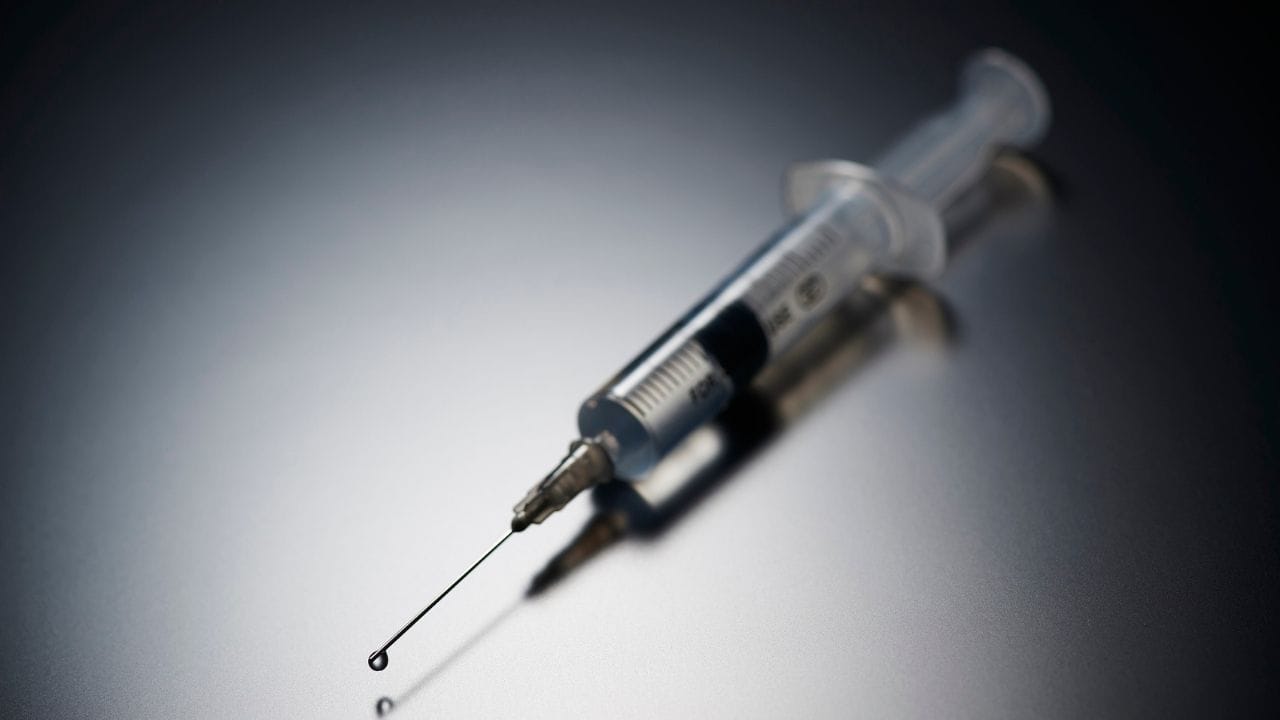 (Disclaimer: જો તમારી પાસે કોઈ ચોક્કસ કેસ હોય તો કાનૂની નિષ્ણાત (વકીલ) ની સલાહ લેવી સલાહભર્યું છે. અહીં આપેલી માહિતી ફક્ત કોર્ટના નિર્ણયો અને કલમોને આધારે આપવામાં આવી છે. તમારે કોઈ કેસ માટે જાણવું હોય તો યોગ્ય વકીલની સલાહ લઈ શકો છો.)(All Image Credit- Canva)