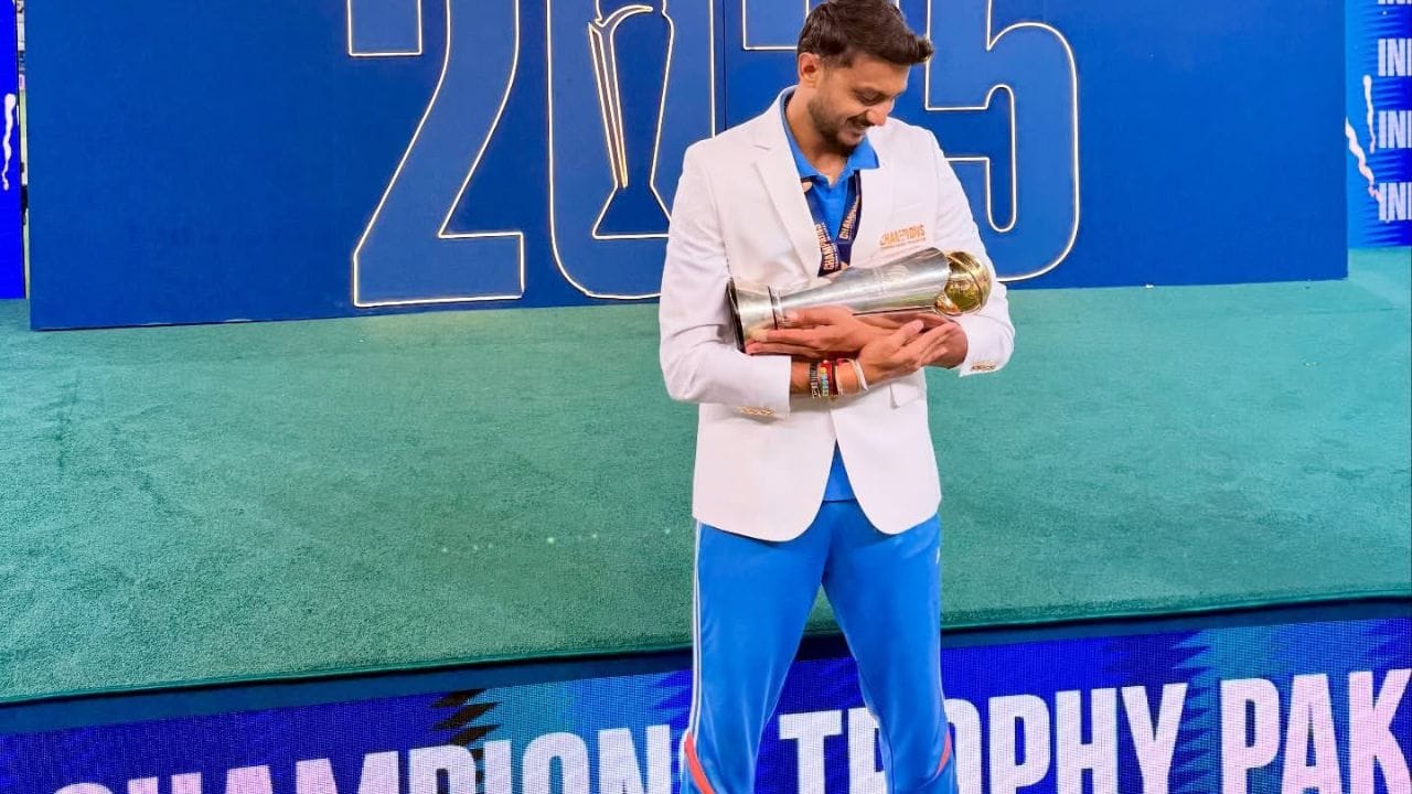 મેહાએ પોતાના જમણા હાથ પર અક્ષર પટેલના નામનું ટેટૂ બનાવ્યું છે. મેહા પટેલ રીલ્સ બનાવવાની પણ શોખીન છે. તે રીલ્સ ઇન્સ્ટાગ્રામ પર શેર કરતી જોવા મળે છે.