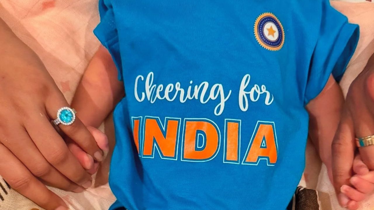 મેહા પટેલની કુલ સંપત્તિ 8 થી 10 લાખ રૂપિયાની વચ્ચે હોવાનો અંદાજ છે. તેમની આવકનો મોટો હિસ્સો કન્સલ્ટિંગ ફી, હેલ્થ બ્રાન્ડ્સ અને ડાયેટ પ્લાનમાંથી આવે છે.હાલમાં તેના દીકરાની સારસંભાળ રાખી રહી છે.