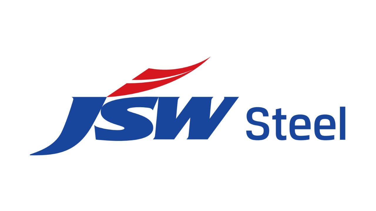 આ વચ્ચે JSW સ્ટીલ અને જિંદાલ સ્ટીલ જેવી કંપનીઓ માટે થોડું સાવધાન રહેવાની સલાહ આપવામાં આવી છે. આ કંપનીઓ આયાતી કોલસા પર વધુ નિર્ભર હોવાથી ખર્ચમાં વધારો થવાની શક્યતા છે. જોકે ભારતમાં આયાત પર લાગેલી સેફગાર્ડ ડ્યુટી, યુરોપના કાર્બન બોર્ડર ટેક્સ (CBAM) અને ચીનમાં ઉત્પાદન મર્યાદા જેવી નીતિઓને કારણે સ્ટીલના ભાવ ખૂબ નીચે જવાની શક્યતા ઓછી માનવામાં આવે છે.