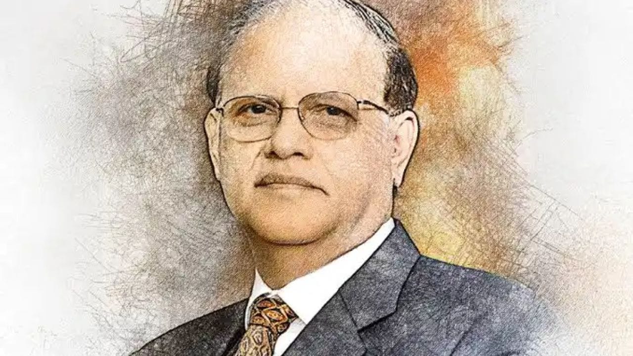 મોહન વાલરાણી અલ શિરાવી ગ્રુપ (Al Shirawi Group) ના વરિષ્ઠ વાઇસ ચેરમેન અને મેનેજિંગ ડિરેક્ટર છે. આ ગ્રુપ મેન્યુફેક્ચરિંગ, એન્જિનિયરિંગ, ટ્રેડિંગ અને સર્વિસ સેક્ટરમાં કામ કરે છે. તેમની નેટવર્થ સાર્વજનિક રીતે જાહેર કરાઈ નથી પરંતુ UAE માં ભારતીય ઉદ્યોગપતિઓની ટોપ લિસ્ટમાં તેમનું નામ રહે છે. ઔદ્યોગિક અને સપ્લાય સેક્ટર પર યુદ્ધની અસર પડી શકે છે.