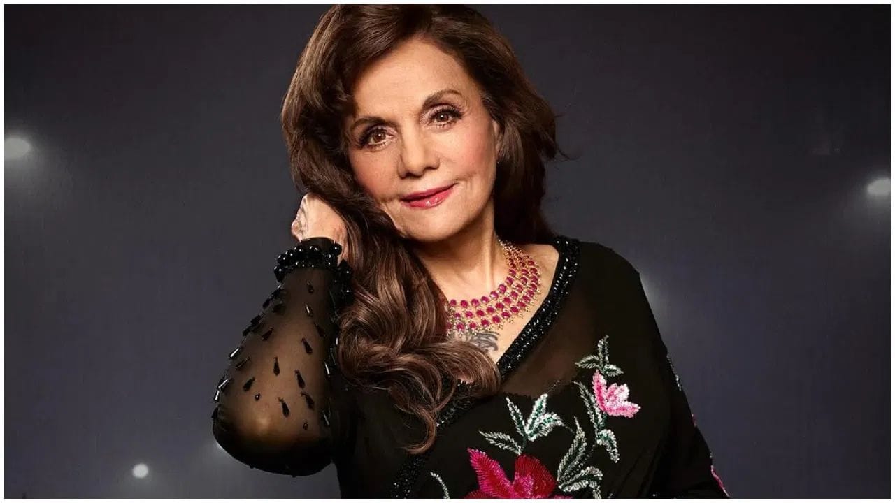 મુમતાઝ (Mumtaz): બોલિવુડની સુપ્રસિદ્ધ અભિનેત્રી મુમતાઝના માતા-પિતા મૂળ ઈરાનના વતની છે. મુમતાઝે પોતાની કારકિર્દી દરમિયાન હિન્દી સિનેમામાં અનેક સુપરહિટ ફિલ્મો આપીને પોતાની એક આગવી ઓળખ ઊભી કરી છે.