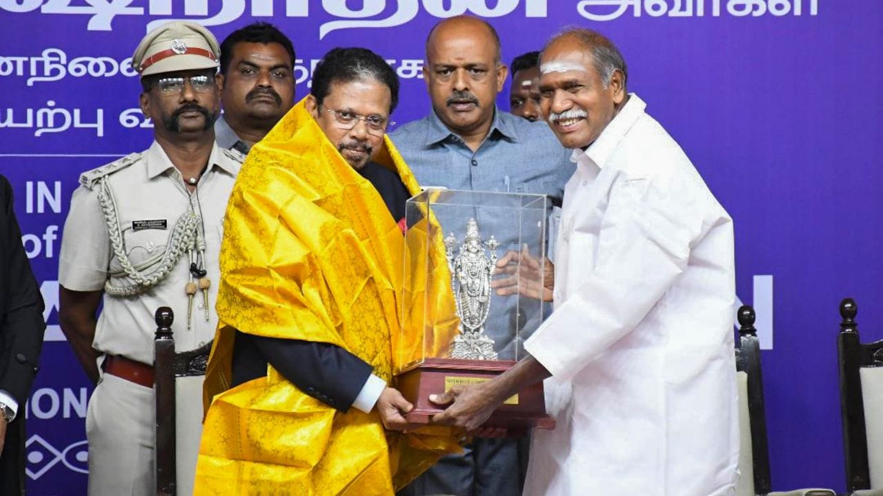 રંગાસ્વામી પહેલી વાર 1991માં થટ્ટનચાવાડી મતવિસ્તારમાંથી વિધાનસભા ચૂંટણી જીત્યા હતા અને તેમને કૃષિ અને સહકાર મંત્રી તરીકે નિયુક્ત કરવામાં આવ્યા હતા. 1996માં તેઓ તે જ મતવિસ્તારમાંથી ફરીથી ચૂંટાયા હતા.