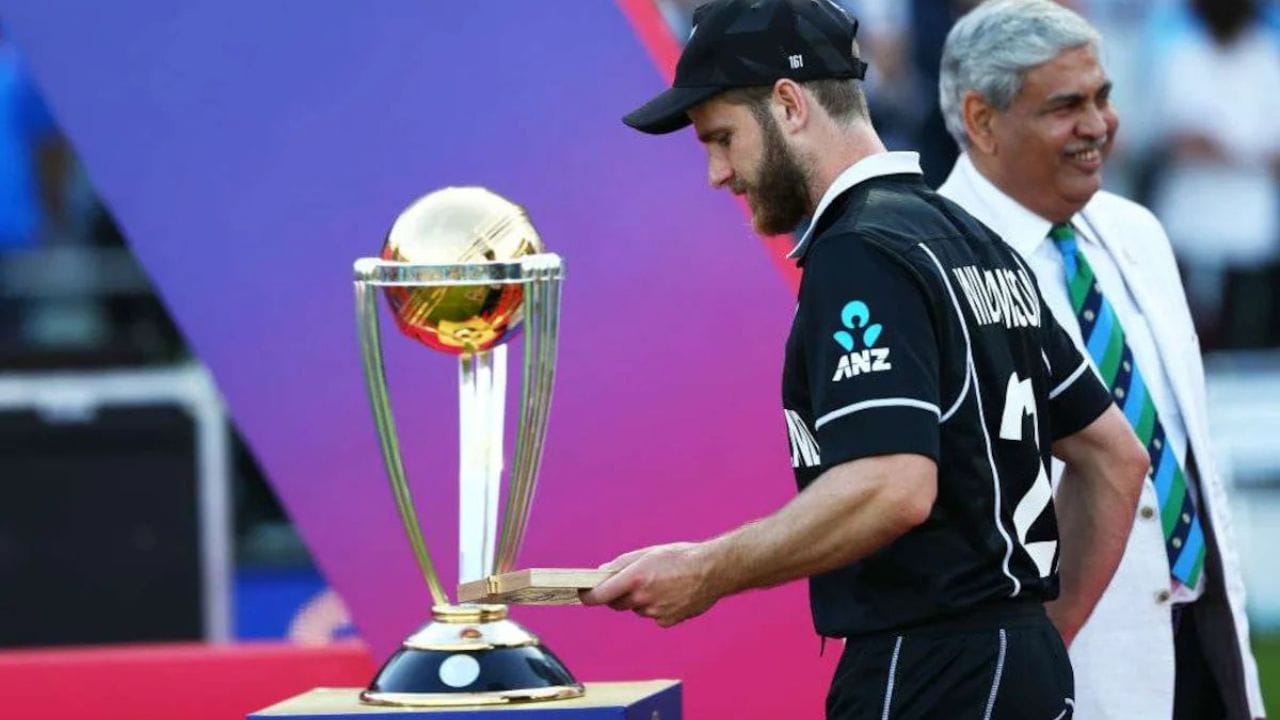 ત્યારબાદ 2019 ના વન ડે વર્લ્ડ કપમાં પણ ન્યુઝીલેન્ડ ફરી એકવાર ફાઇનલ સુધી પહોંચ્યું. આ ફાઇનલ ક્રિકેટ ઇતિહાસની સૌથી નાટકીય મેચોમાંથી એક ગણાય છે. મેચ ટાઈ થઈ જતા સુપર ઓવર સુધી પહોંચી, છતાં અંતે ન્યુઝીલેન્ડને હારનો સામનો કરવો પડ્યો.