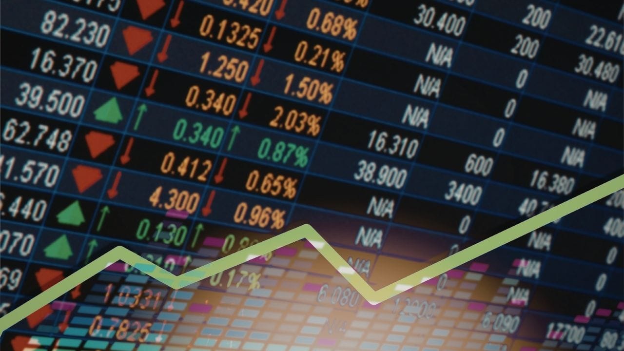 કુલ મળીને, ગુરુવાર માટે bias થોડો cautious થી bearish રહી શકે છે. aggressive long positions લેવાને બદલે wait-and-watch approach વધુ યોગ્ય રહેશે. intraday માં rejection અથવા weakness દેખાય તો short side ના મોકા મળી શકે છે, જ્યારે upside trades માત્ર confirmation પછી જ લેવા જોઈએ. આ ફેઝમાં risk management સૌથી મહત્વપૂર્ણ રહેશે. (નોંધ : અહીં આપવામાં આવેલી માહિતી ફક્ત આપની જાણકારી માટે છે, કોઈ પણ રોકાણ કરવા પહેલા નિષ્ણાંતોની સલાહ લેવી જરૂરી છે.)
