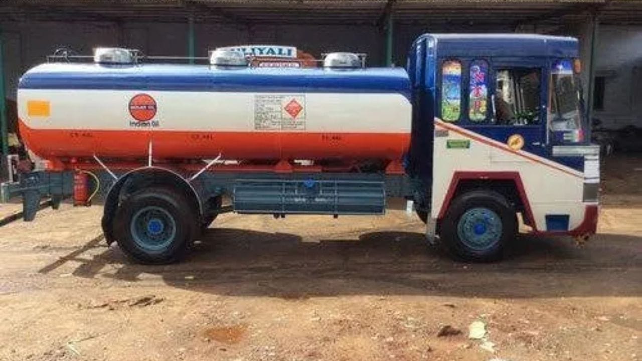 ગેસ સિલિન્ડર સામાન્ય રીતે ઓછા કાર્બન સ્ટીલ અથવા સ્ટેનલેસ સ્ટીલમાંથી બનાવવામાં આવે છે. આ તૂટ્યા વિના ભારે દબાણનો સામનો કરી શકે છે. તાજેતરના વર્ષોમાં, ફાઇબરગ્લાસ જેવા આધુનિક સંયુક્ત પદાર્થો રજૂ કરવામાં આવ્યા છે. આ વજનમાં હળવા, કાટ પ્રતિરોધક અને હેન્ડલ કરવામાં સરળ છે.
