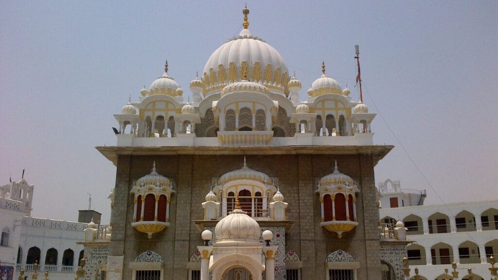 Breaking News 3000 Indian Sikh Pilgrims to Visit Pakistan for Baisakhi 2026 Will Visit Key Religious Sites know details