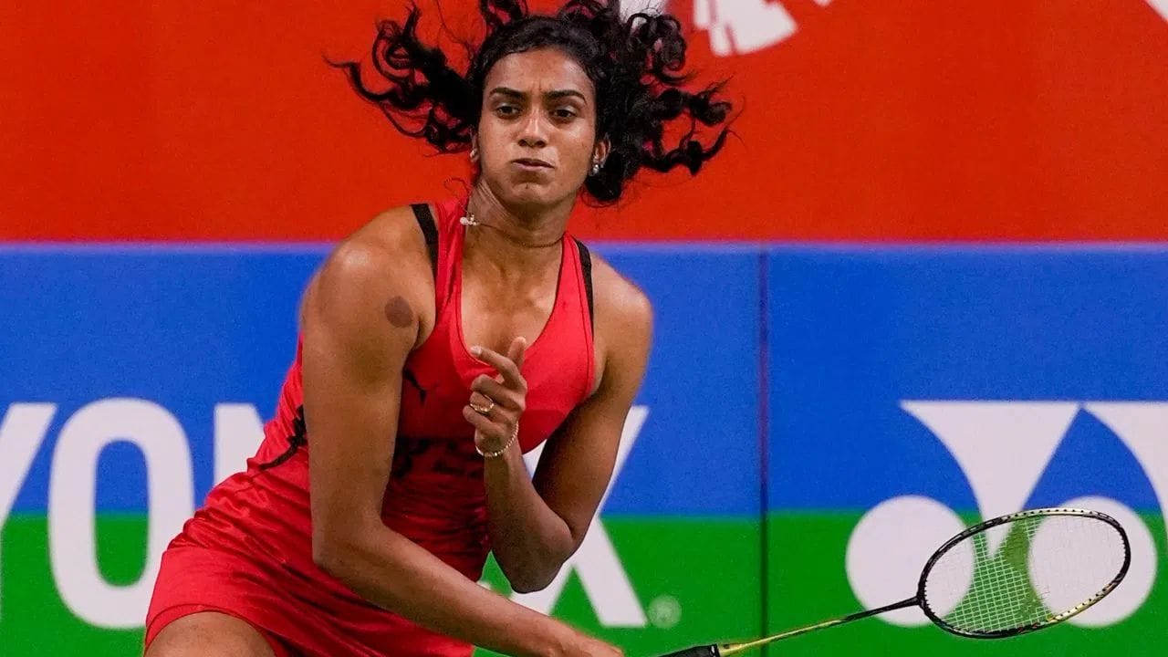 ઓલ ઈંગ્લેન્ડ ઓપનના પહેલા રાઉન્ડમાં પીવી સિંધુનો મુકાબલો થાઈલેન્ડની સુપાનિદા કાટેથોંગ સામે થવાનો હતો. જોકે, લક્ષ્ય સેન જેવા ભારતીય ખેલાડીઓ અને સાત્વિકસાઈરાજ રંકીરેડ્ડી અને ચિરાગ શેટ્ટીની જોડી મેદાનમાં છે. (PC: PTI)