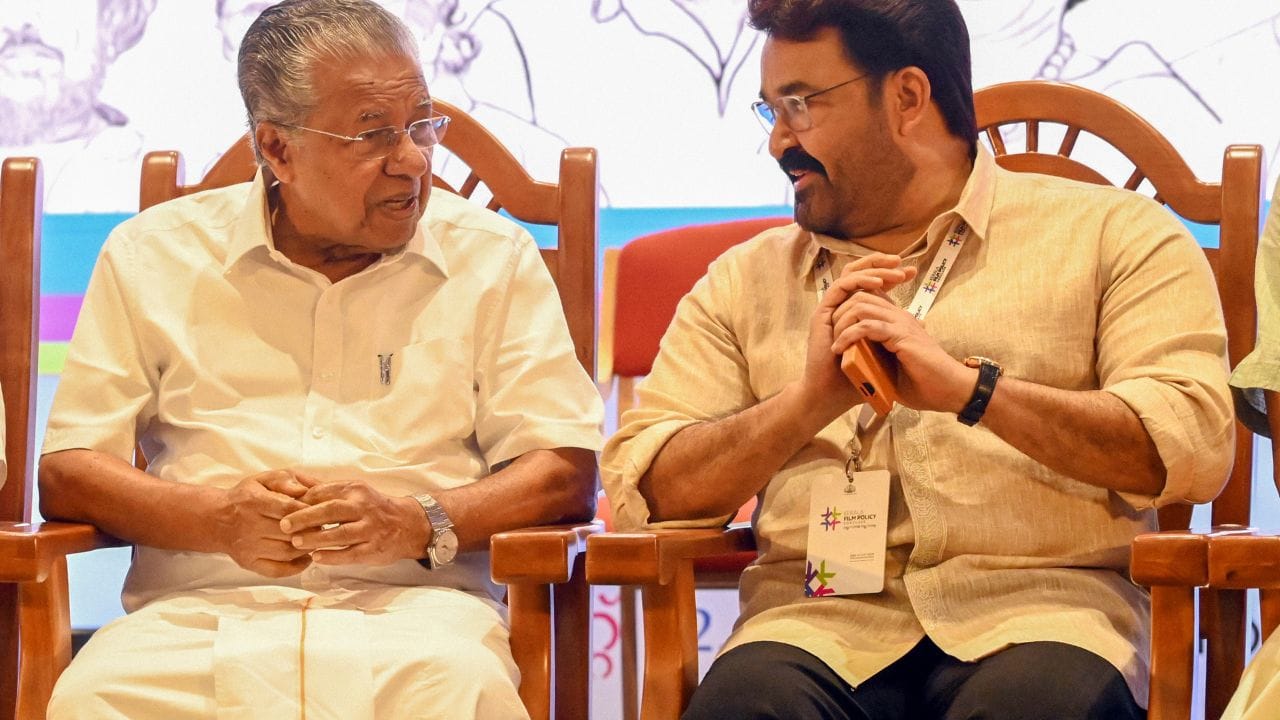 તેમની અચલ સંપત્તિ 5.6 મિલિયનથી વધુની છે, જેમાં  રહેણાંક મિલકત અને 78 એકર ખેતીની જમીનનો સમાવેશ થાય છે. (all photo : PTI,Social media)