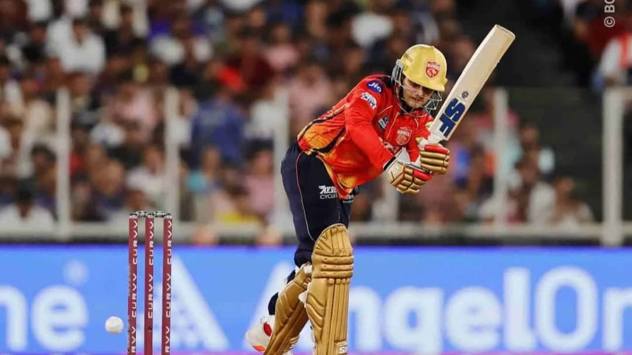 25 માર્ચ 2025ના રોજ તેણે ગુજરાત ટાઇટન્સ સામેની મેચમાં પંજાબ કિંગ્સ માટે IPLમાં પ્રવેશ કર્યો. તેણે ઓપનર તરીકે 23 બોલમાં 47 રન બનાવ્યા હતા.