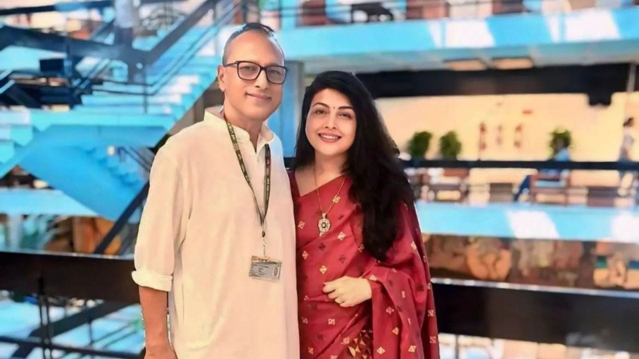 આસામ વિધાનસભા ચૂંટણી પહેલા કોંગ્રેસના વરિષ્ઠ નેતા પ્રદ્યુત બોરદોલોઈએ કોંગ્રેસ પાર્ટીમાંથી રાજીનામું આપી દીધું છે. તેમણે પાર્ટી અધ્યક્ષને પત્ર લખીને રાજીનામું આપવાની જાહેરાત કરી છે. તો આજે આપણે પ્રદ્યુત બોરદોલોઈના પરિવાર અને પર્સનલ લાઈફ વિશે વાત કરીએ.