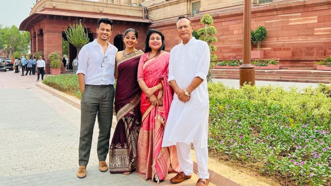 તેઓ અગાઉ 1998 થી 2016 સુધી માર્ગેરિટાનું પ્રતિનિધિત્વ કરતા આસામ વિધાનસભાના ચાર ટર્મના સભ્ય હતા અને 2001 થી 2015 સુધી આસામ સરકારમાં મંત્રી હતા.  બોરદોલોઈ અગાઉ 2026 સુધી ભારતીય રાષ્ટ્રીય કોંગ્રેસના સભ્ય હતા.