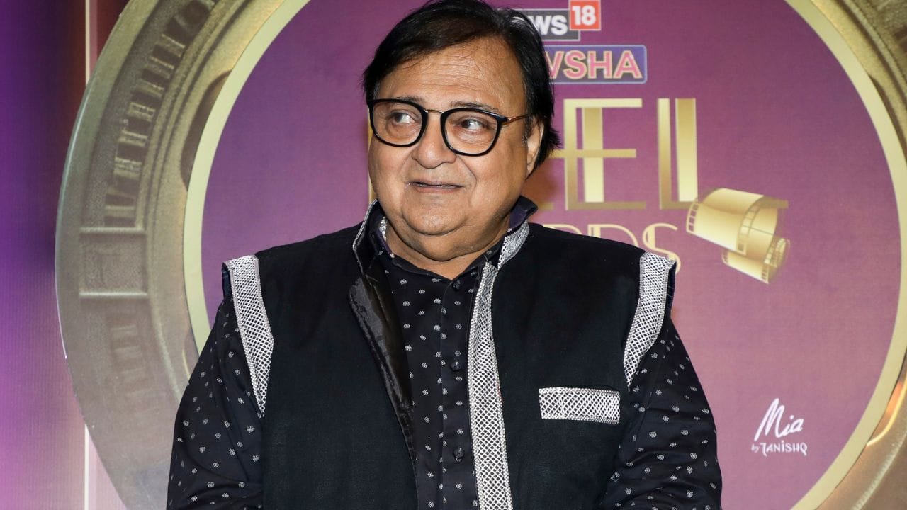 2025માં ધુરંધરમાં તેમની ભૂમિકા માટે તેમની ખુબ પ્રશંસા કરવામાં આવી હતી. તે યે જો હૈ ઝિંદગી (1984), શ્રીમાન શ્રીમતી (1994–1997), યસ બોસ (1999–2009), ભાભી જી ઘર પર હૈ (2015–હાલ), અને તારક મહેતા કા ઉલ્ટા ચશ્મા  જેવા ટેલિવિઝન શોમાં પણ દેખાયા છે.