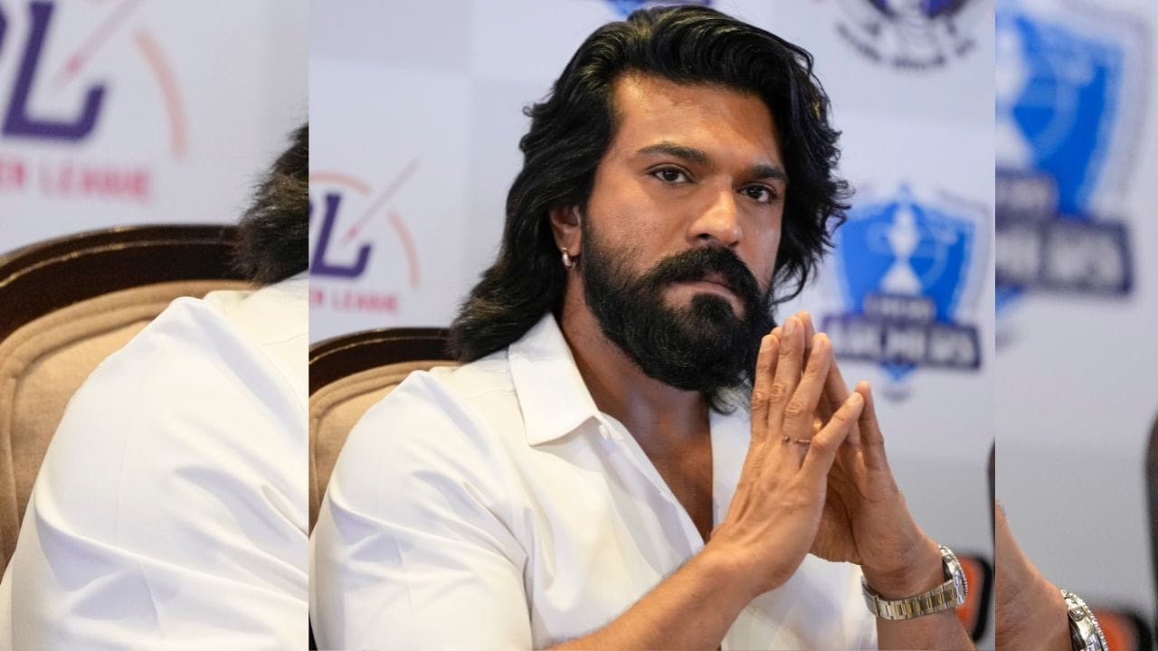 રામ ચરણ એક ફિલ્મ માટે 80 થી 100 કરોડનો ચાર્જ લે છે. તેમજ જાહેરાત દ્વારા પણ મોટી કમાણી કરે છે. જાહેરાત માટે તે 2 થી 5 કરોડ રુપિયા લે છે. રામ ચરણ હૈદરાબાદના જ્યુબલી હિલસમાં રહે છે. તેનો આલીશાન બંગલો અંદાજે 30 કરોડનો છે. તેમજ તેની પાસે ફાર્મ હાઉસ અને અનેક પ્રોપર્ટી પણ છે.