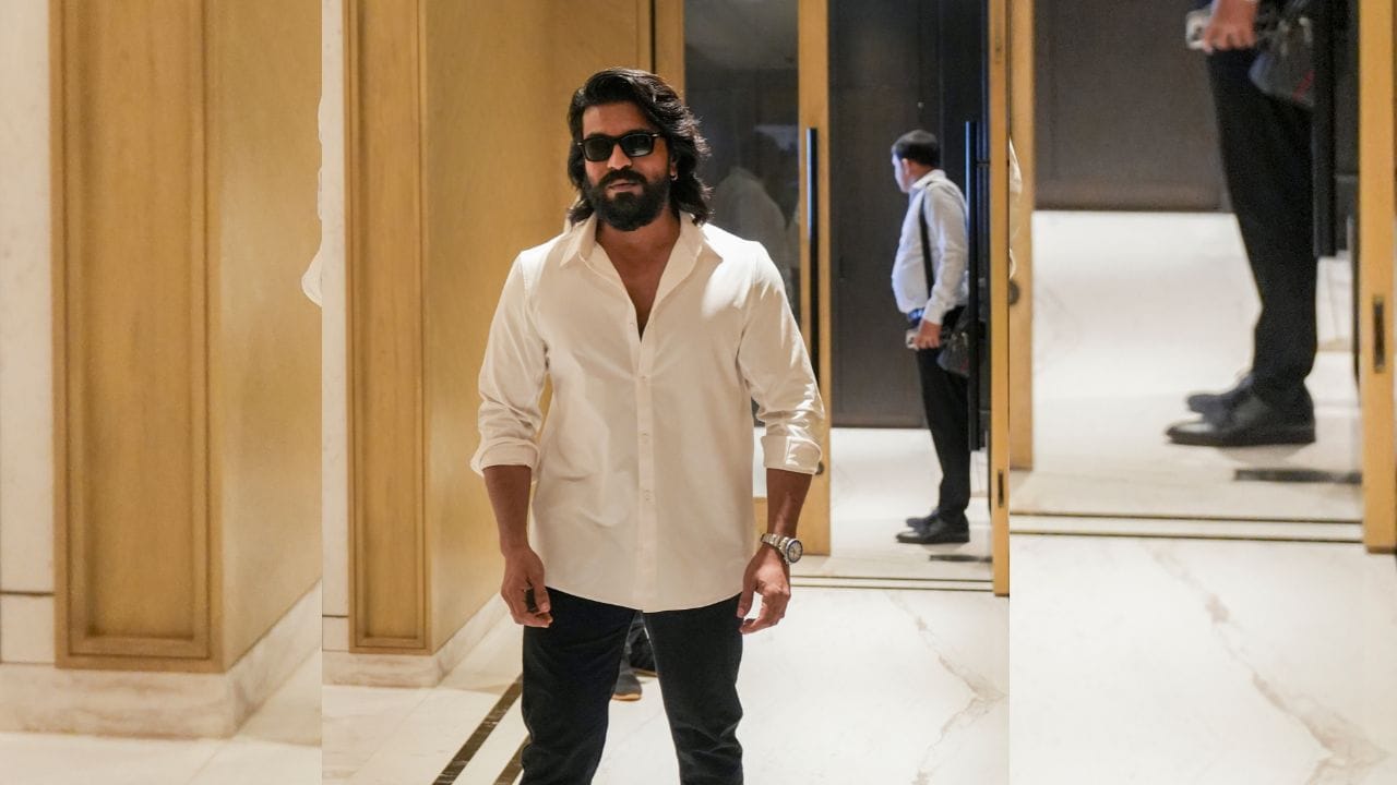 રામ ચરણ મેગાસ્ટાર ચિરંજીવીનો દીકરો છે. આરઆરઆરની સફળતા પછી રામ ચરણની દુનિયાભરમાં લોકપ્રિયતા વધી ગઈ છે. તેની અપકમિંગ ફિલ્મ પેડ્ડીની ચાહકો આતુરતાથી રાહ જોઈ રહ્યા છે. પેડ્ડી ફિલ્મ 30 એપ્રિલ 2026ના રોજ સિનેમાઘરોમાં રિલીઝ થશે.