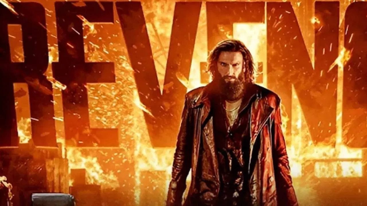 આ દિવસોમાં ફિલ્મ ઇન્ડસ્ટ્રીમાં ‘ધુરંધર 2’ સતત ચર્ચામાં છે. રણવીર સિંહની આ ફિલ્મે રિલીઝ બાદ જ બોક્સ ઓફિસ પર જબરદસ્ત કમાણી કરી છે. ખાસ કરીને પહેલા વીકએન્ડમાં ફિલ્મે રેકોર્ડ તોડ કલેકશન કરીને સૌને આશ્ચર્યમાં મૂકી દીધા હતા. ફિલ્મે માત્ર થોડા જ દિવસોમાં 1000 કરોડનો આંકડો પાર કરી લીધો હતો, જે મોટી સિદ્ધિ ગણાય છે. (Image Credit- Social Media)