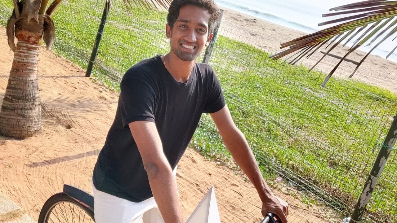 સાઈ કિશોરે 2022માં અનમોલ કિરણ સાથે લગ્ન કર્યા.મીડિયા રિપોર્ટ્સ અનુસાર, સાઈ કિશોરની કુલ સંપત્તિ લગભગ 4-6 કરોડ રૂપિયા છે.