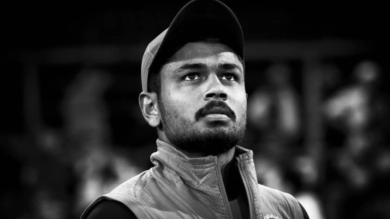 ટીમ ઈન્ડિયાના વર્ષના કોન્ટ્રાક્ટમાંથી સારી કમાણી કે છે. આ સિવાય ઈન્ટરનેશનલ ક્રિકેટ અને ઘરેલું ક્રિકેટમાં પણ સારી કમાણી કરે છે.