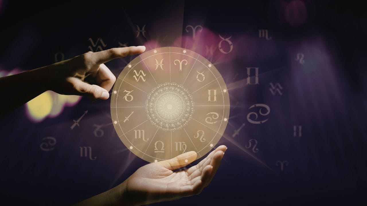 જ્યોતિષીઓના મતે, આ નક્ષત્રમાં થયેલો પરિવર્તન ખાસ કરીને તે રાશિના લોકો માટે લાભદાયક બની શકે છે, જે હાલમાં સાડે સતી અને ધૈયાના પ્રભાવ હેઠળ છે. લાંબા સમયથી ચાલતી મુશ્કેલીઓમાં રાહત મળવાની શક્યતા વ્યક્ત કરવામાં આવી રહી છે.