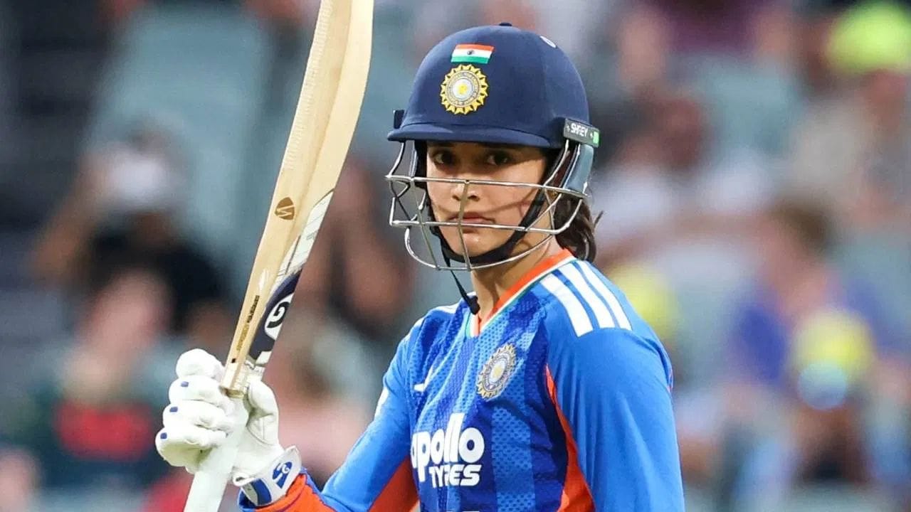 સ્મૃતિ મંધાનાએ 120 વનડે મેચમાં 47.88 ની સરેરાશ સાથે 5,411 રન બનાવ્યા છે. તેણીએ વનડેમાં 14 સદી અને 35 અડધી સદી ફટકારી છે.