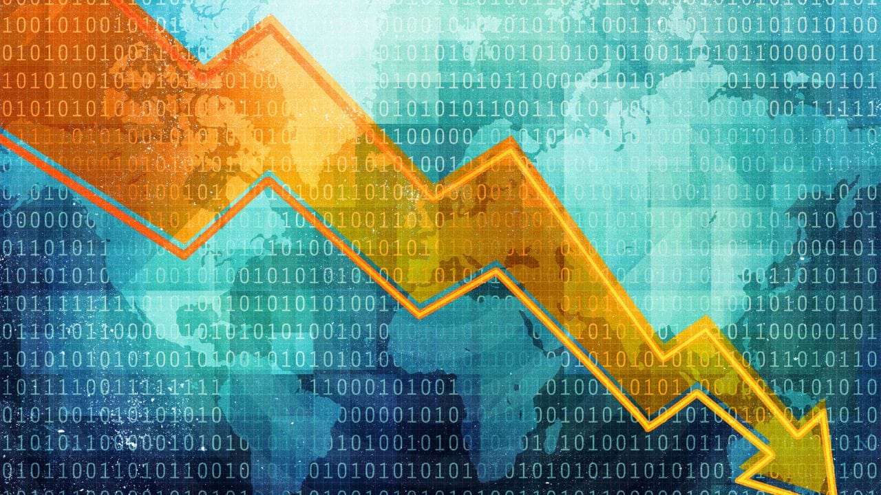 રૂપિયો રેકોર્ડ નીચી સપાટીએ પહોંચ્યો : બુધવારે શરૂઆતના વેપારમાં ભારતીય રૂપિયો 66 પૈસા ઘટીને 92.15 ની નીચી સપાટીએ પહોંચ્યો, કારણ કે યુએસ-ઈરાન યુદ્ધથી ફુગાવાની ચિંતામાં વધારો થવાને કારણે યુએસ ડોલર ઇન્ડેક્સ ઘણા મહિનાના ઉચ્ચ સ્તરે પહોંચ્યો હતો. નબળો રૂપિયો ભારતીય શેરબજારમાંથી વિદેશી મૂડીના પ્રવાહને વેગ આપી શકે છે, કારણ કે તે ઊંચા ઇનપુટ ખર્ચથી કોર્પોરેટ નફા પર દબાણનો સંકેત આપે છે. LKP સિક્યોરિટીઝના VP રિસર્ચ એનાલિસ્ટ - કોમોડિટી અને કરન્સી જતીન ત્રિવેદીના મતે, ટેકનિકલી, રૂપિયો નજીકના ભવિષ્યમાં 91.00-92.00 ની રેન્જમાં અસ્થિર રહી શકે છે, જેમાં ક્રૂડ ઓઇલના ભાવમાં વધઘટ અને ભૂ-રાજકીય વિકાસ મુખ્ય પરિબળો છે.