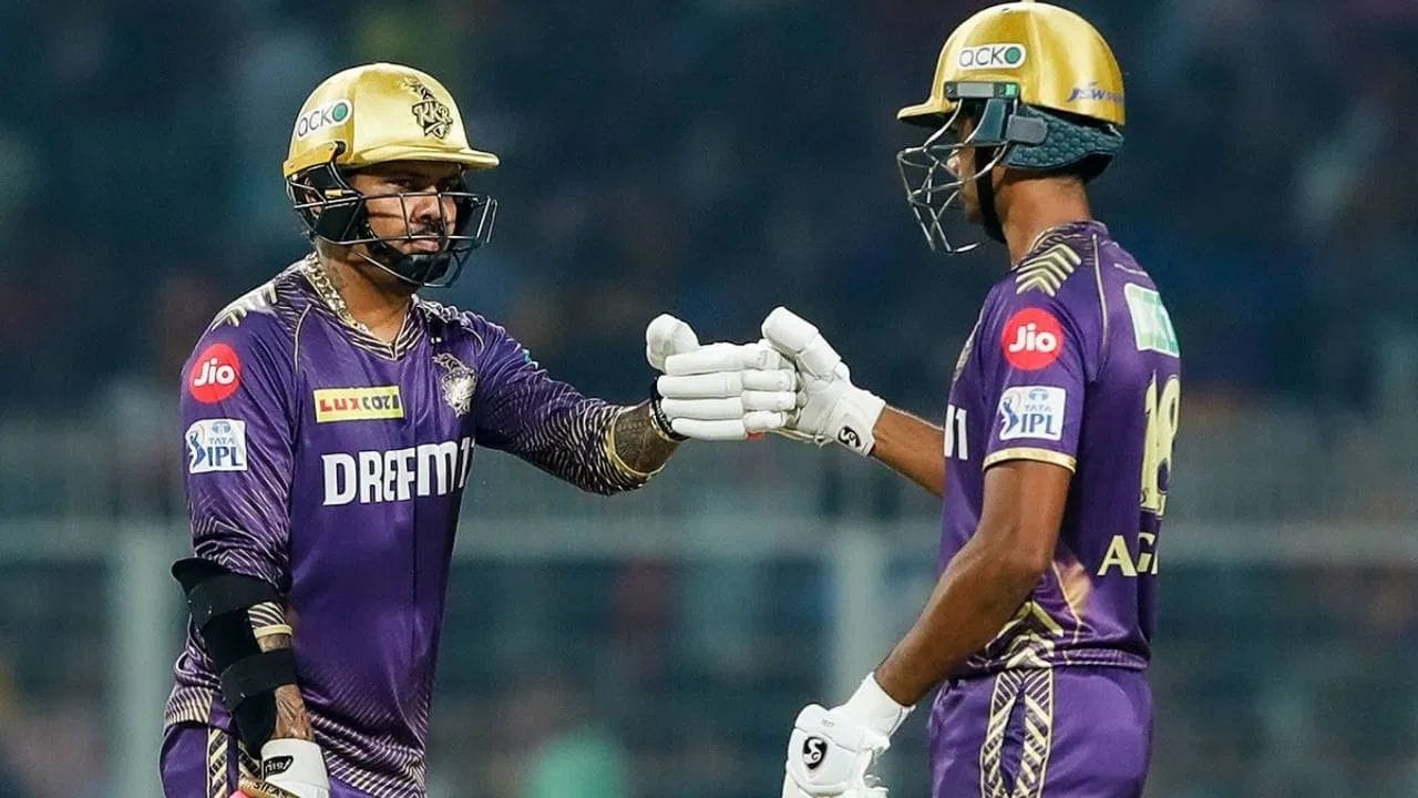 આ 122 ઈનિંગ્સમાંથી સુનીલ નારાયણે સૌથી વધુ 66 ઇનિંગ્સ ઓપનિંગ એટલે નંબર 1 અને 2 પોઝિશન પર રમી છે. ઓપનિંગ બાદ તેણે સૌથી વધુ વખત 8 નંબર પર 13 વખત બેટિંગ કરી છે. જ્યારે નંબર 6 પર નારાયણે માત્ર એકવાર બેટિંગ કરી છે. 