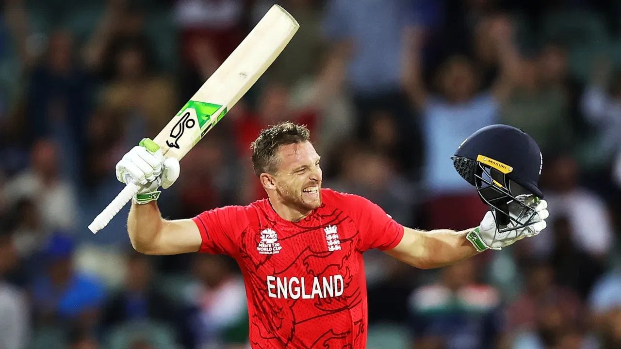 આ યાદીમાં ઇંગ્લેન્ડનો જોસ બટલર 44 છગ્ગા સાથે ત્રીજા સ્થાને છે, ત્યારબાદ ઓસ્ટ્રેલિયાનો ડેવિડ વોર્નર 40 છગ્ગા અને અફઘાનિસ્તાનનો યુવા સ્ટાર રહેમાનુલ્લાહ ગુરબાઝ 36 છગ્ગા સાથે આ ખાસ ક્લબમાં જોડાયેલા છે.