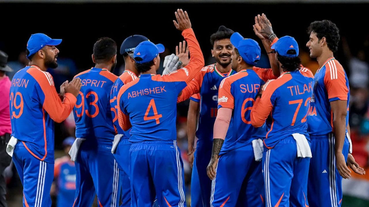 મહત્વપૂર્ણ રીતે, જો પહેલી સેમિફાઇનલ રિઝર્વ ડે પર રમાય છે, તો બંને સેમિફાઇનલ એક જ દિવસે એટલે કે 5 માર્ચે યોજાઈ શકે છે. આ ICC નિયમ એ સુનિશ્ચિત કરવા માટે બનાવવામાં આવ્યો હતો કે ટુર્નામેન્ટના સમયપત્રકમાં નોંધપાત્ર વિક્ષેપ ન પડે અને ફાઇનલ તારીખ પ્રભાવિત ન થાય.(ફોટો ક્રેડિટ- સોશિયલ મીડિયા)