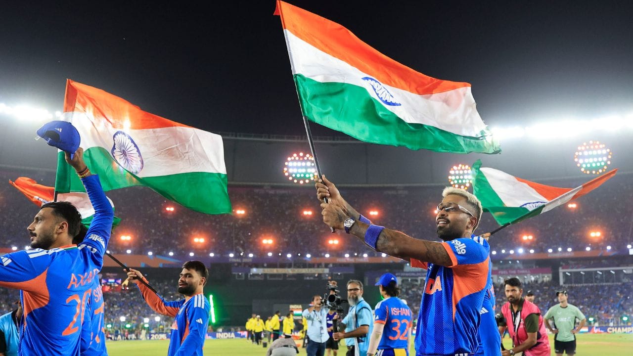 ભારત ક્યારેય T20 વર્લ્ડ કપમાં ન્યુઝીલેન્ડ સામે જીતી શક્યું ન હતું. જોકે, ભારતે 2026 ના T20 વર્લ્ડ કપ ફાઇનલ જીતીને હારના સિલસિલાનો અંત લાવ્યો. આ બંને ટીમો વચ્ચે ચોથો T20 વર્લ્ડ કપ મુકાબલો હતો, જેમાં ભારત જીત્યું હતું. આ પહેલા, ન્યુઝીલેન્ડ 2007, 2016 અને 2021 ના ​​મુકાબલામાં જીત્યું હતું.