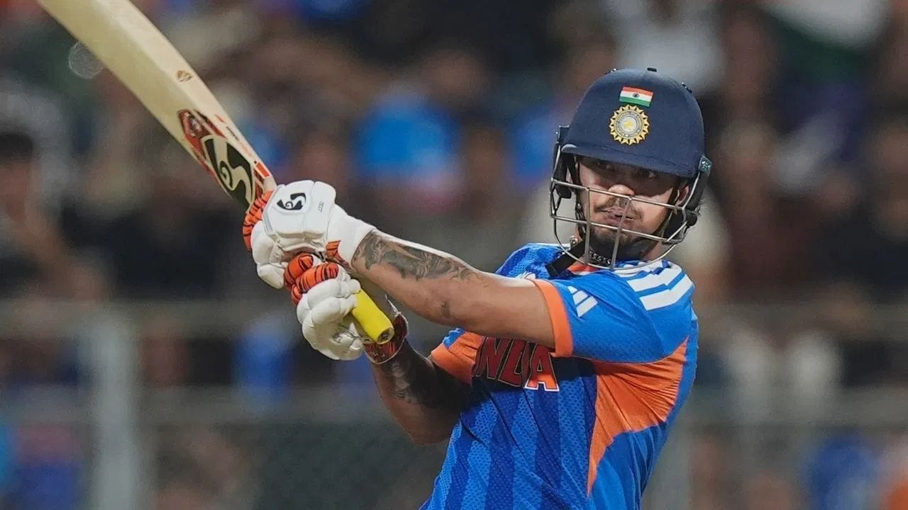 ઈશાન કિશને તાજેતરના પ્રદર્શનના આધારે પાકિસ્તાનના સાહિબજાદા ફરહાન અને ઈંગ્લેન્ડના ફિલ સોલ્ટને પાછળ છોડી દીધા છે. ખાસ વાત એ છે કે T20 બેટિંગ રેન્કિંગના ટોપ-10માં કુલ ચાર ભારતીય બેટ્સમેનનો સામેલ છે. અભિષેક અને ઈશાન સિવાય તિલક વર્મા સાતમા અને સૂર્યકુમાર યાદવ નવમા સ્થાને છે.