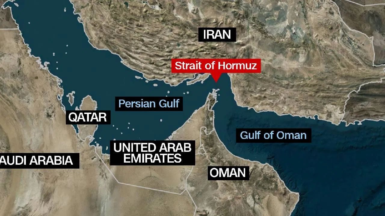 ભારત પર વિશેષ અસર: ભારત માટે આ સ્થિતિ ઘણા મોરચે પડકારરૂપ હશે. યુરોપ સાથે જોડાયેલા ઇન્ટરનેટ રૂટ પ્રભાવિત થવાથી આંતરરાષ્ટ્રીય કનેક્ટિવિટી ધીમી પડી શકે છે. રૂપિયા પર દબાણ વધી શકે છે અને આયાત બિલમાં વધારો થઈ શકે છે. મોંઘવારીમાં વધારો અને આર્થિક સંતુલન પર અસર પડી શકે છે. જો કે, ભારત પાસે વૈકલ્પિક ઇન્ટરનેટ રૂટ ઉપલબ્ધ છે પરંતુ સંપૂર્ણ નુકસાનથી બચવું શક્ય નહીં હોય.